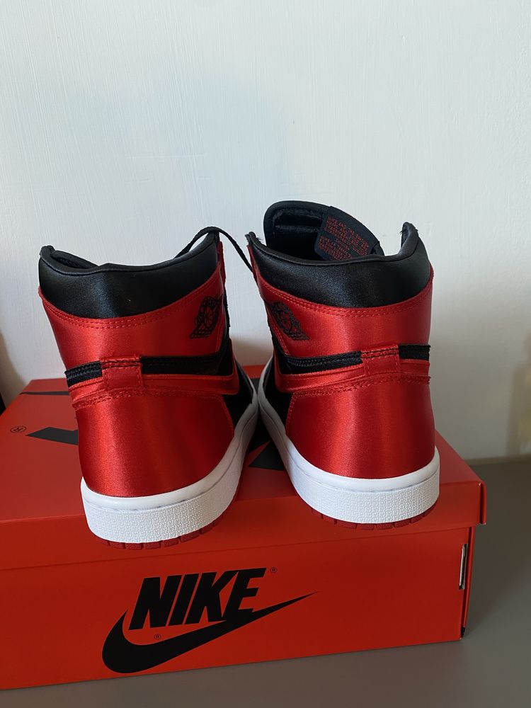 Jordan 1 high Satin bred 39