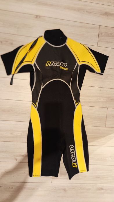 Costum innot neopren mărimea M