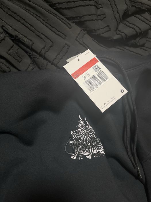 Nike black hoodie L
