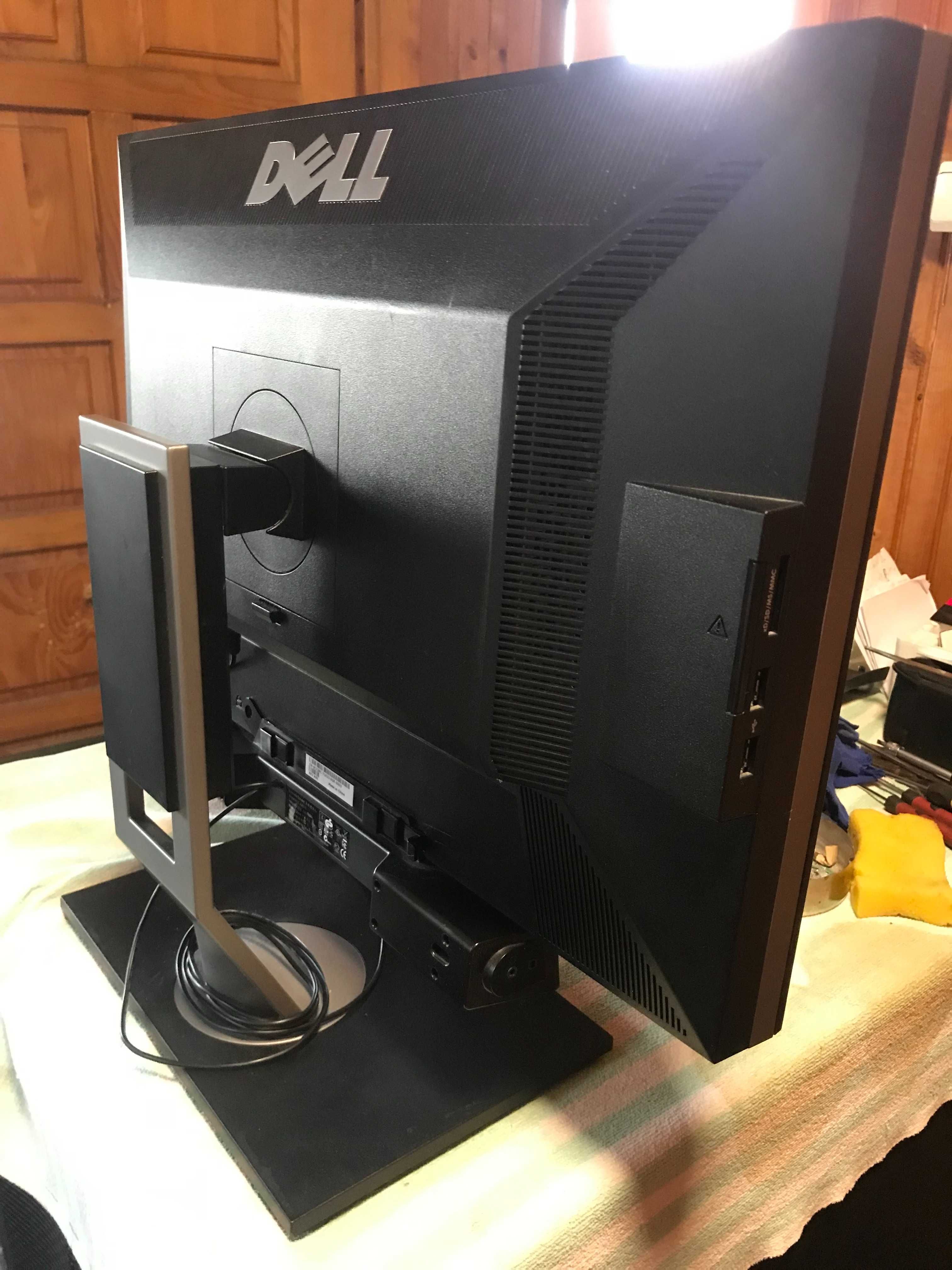 Dell UltraSharp U2410 24" Widescreen LCD Monitor+audio stereo speaker