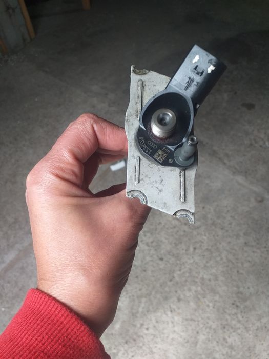 Injector injectoare 3.0 phaeton Audi A4 A6 A8 2010