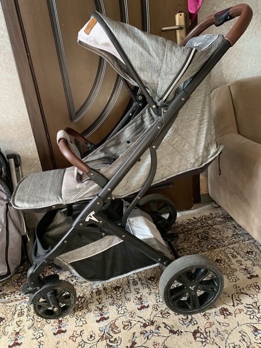 Продам коляску чемодан