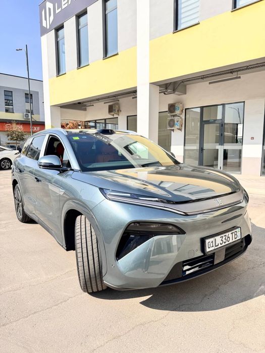 Бйд Танг Л    670 km