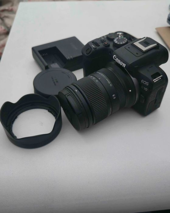 Canon Eos R10 + Obiectiv Sigma 18-50mm F2.8 DC DN Contemporary