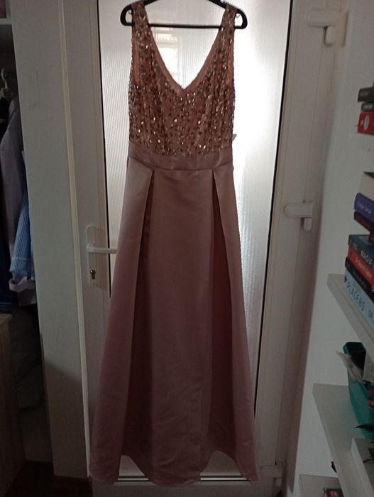 De vanzare rochie de evenimente
