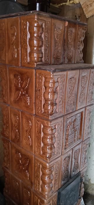 Vând sobă teracotă     1050 ron