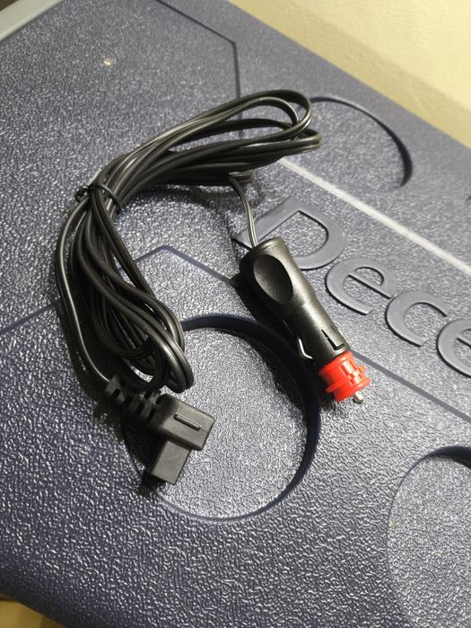 DECEN kомпресорна хладилна кутия, преносим хладилник 60 литра, 12 V