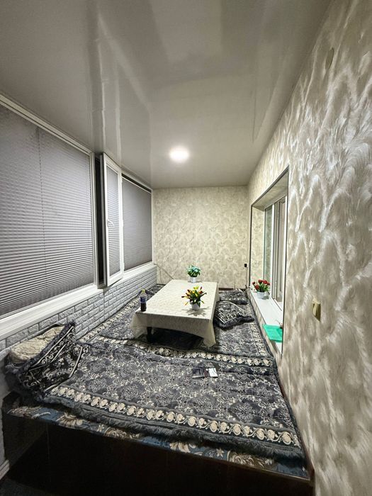 Чирчик 8 м/р 3х Серия 77 сотилади 45.000$ Бош толов ва паспорт Ипотека