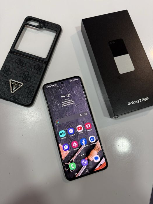 Samsung Z flip 5 256 gb