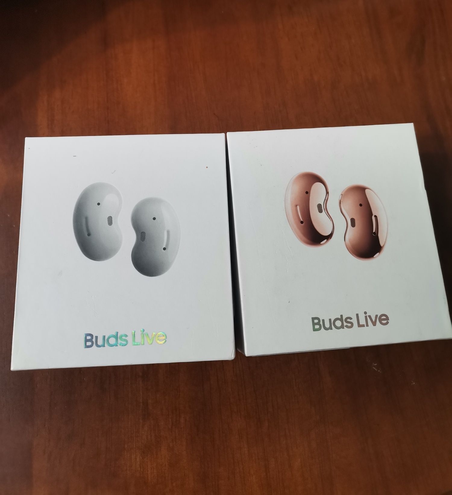 Продам Запечатанные наушники Samsung Buds Live. Белый и бронзовый