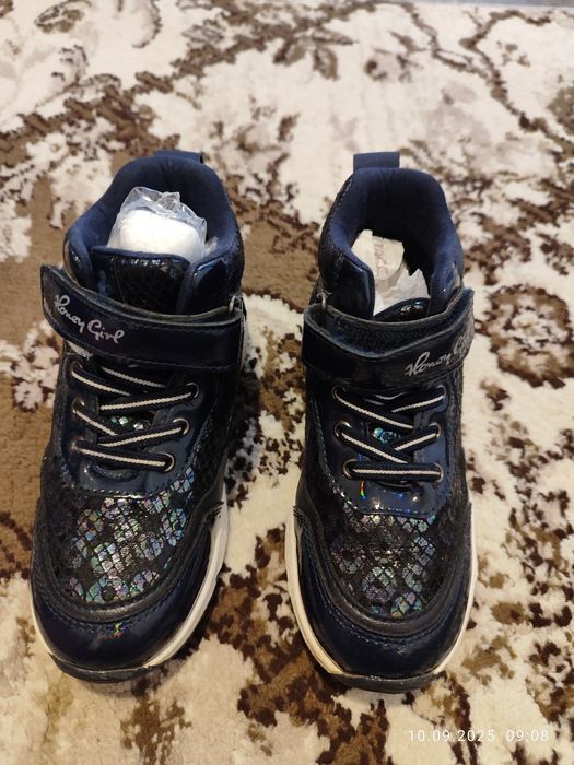 Продам зимние сапоги, ботинки на девочку