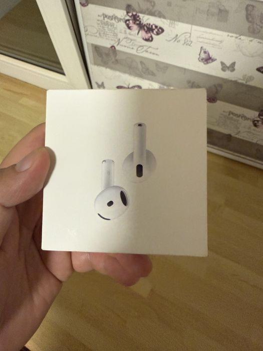 Airpods 4 в идеальном сосстояние