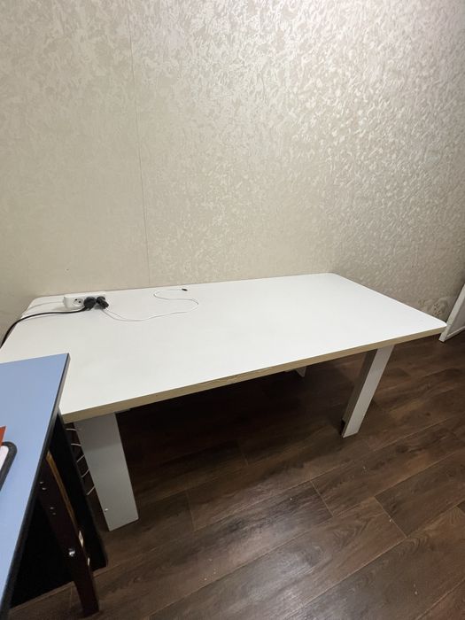 Срочно продается Стол