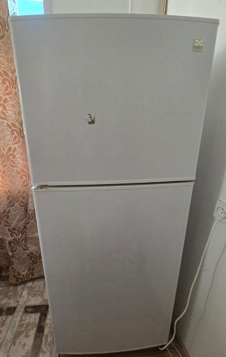 Отдам холодильник на запчасти