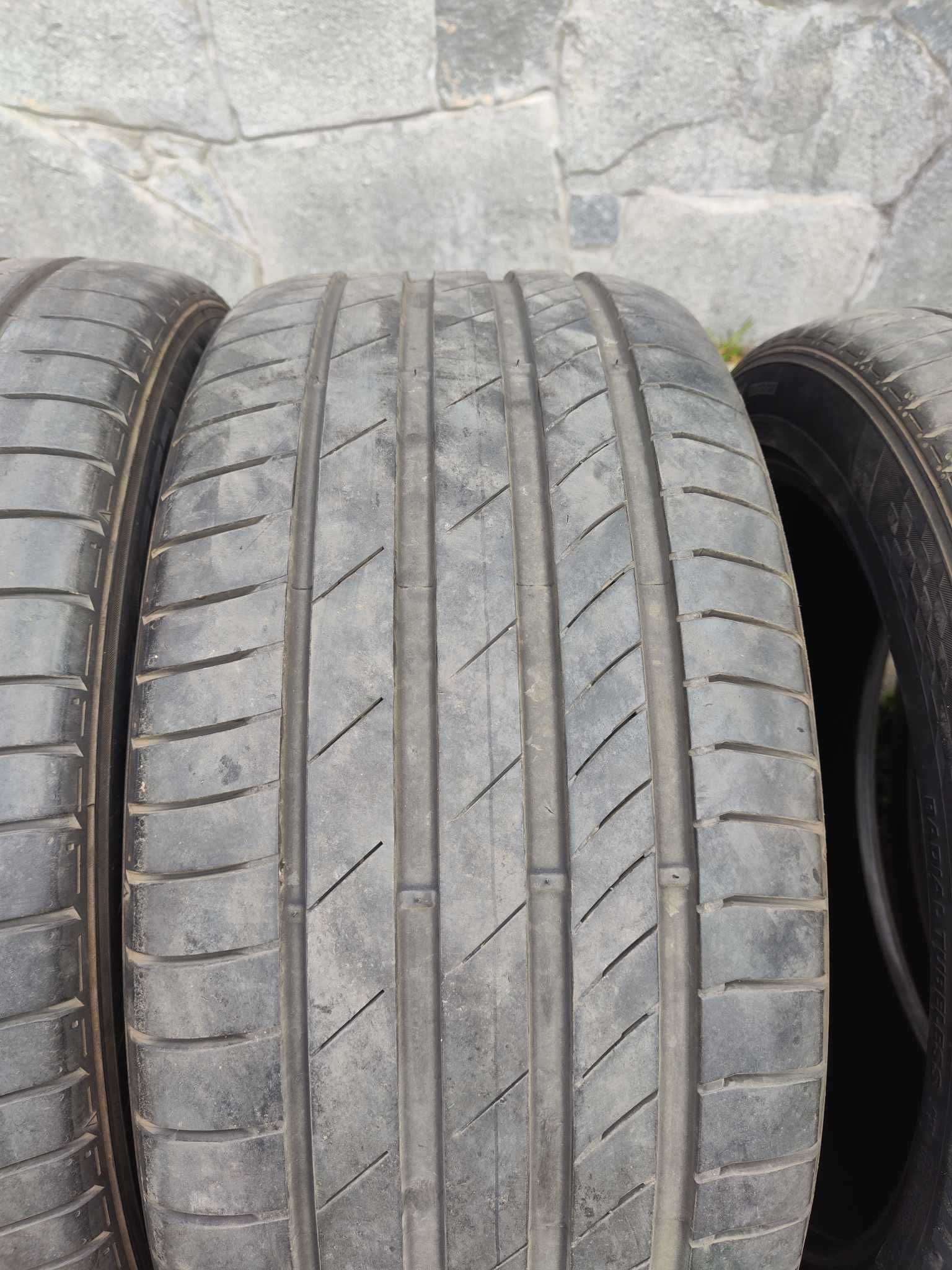 275/40R19 Kumho ECSTA PS71 - 2 бр летни гуми