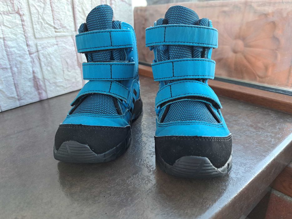 детски ботуши,зимни обувки,боти,апрески,Adidas номер26 за момче,адид