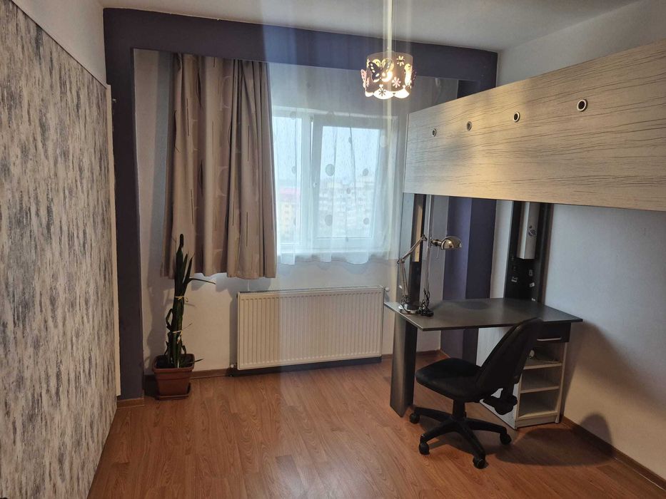 Proprietar inchiriez apartament 4 camere zona Micalaca str Voinicilor