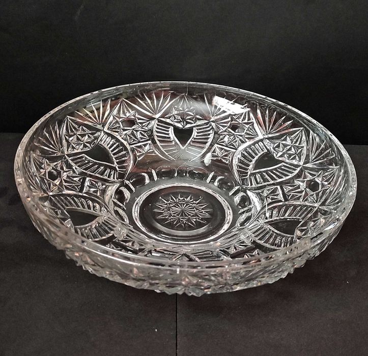 Много масивна кристална фруктиера с удебелена основа