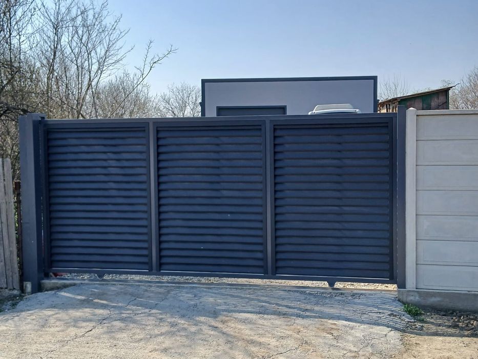 Construim garduri stil jaluzea sipca metalica tabla cutata