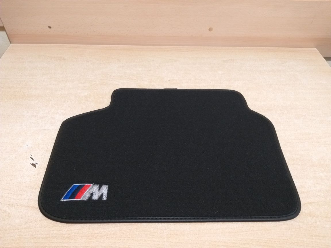 Covorase auto din mocheta dedicate BMW SERIA 7 G11 ///M