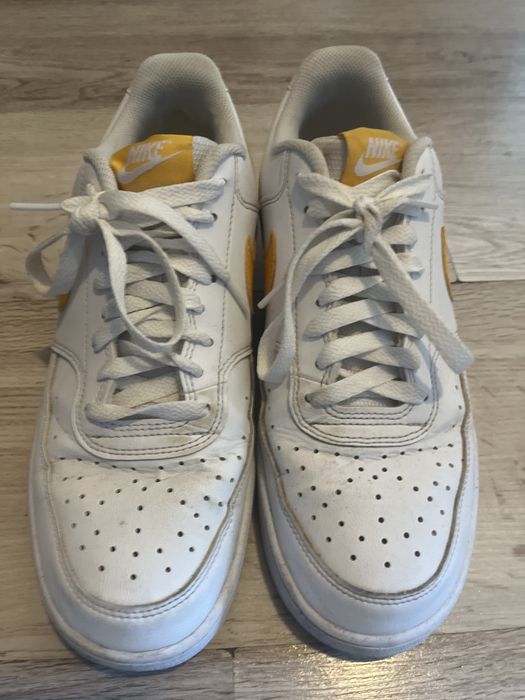 Nike Court Vision galbeni