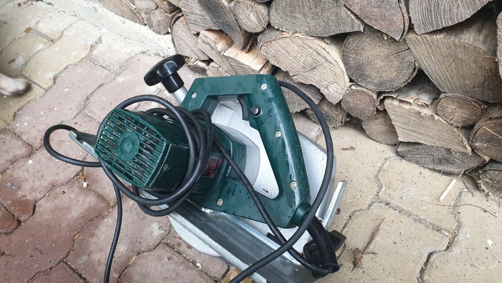 Fierastrau circular de mână Metabo