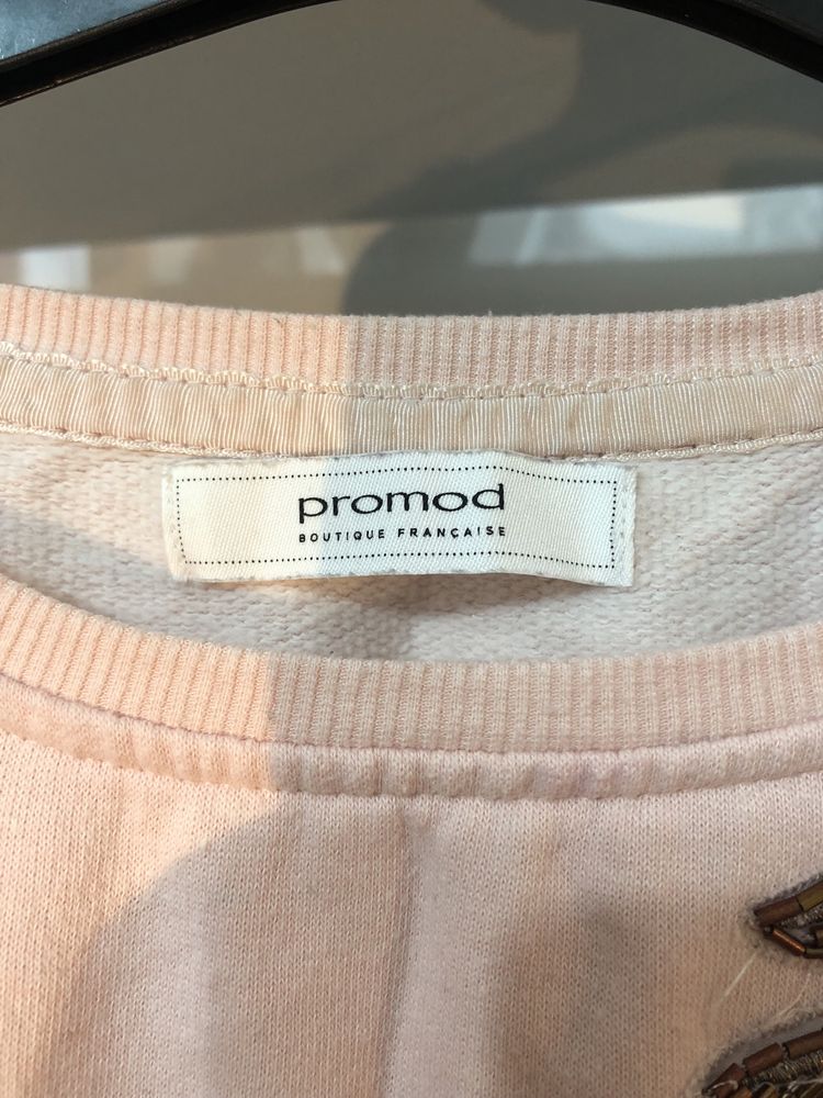 Bluza Promod roz pal cu model paiete pe umar
