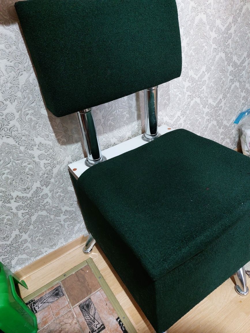 Угловой диванчик