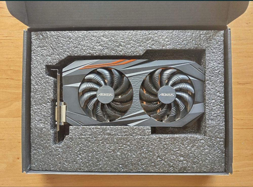 Placa video Aorus Gigabyte Radeon RX580 8gb GDDR5