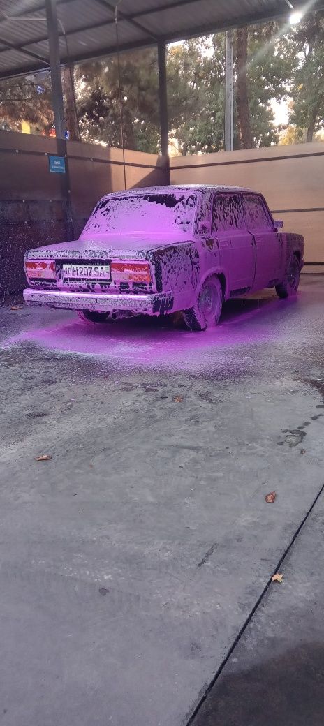 Vaz 2107 sotiladi