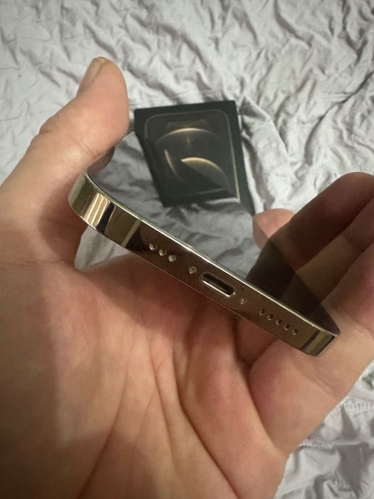 iPhone 12pro GOLD