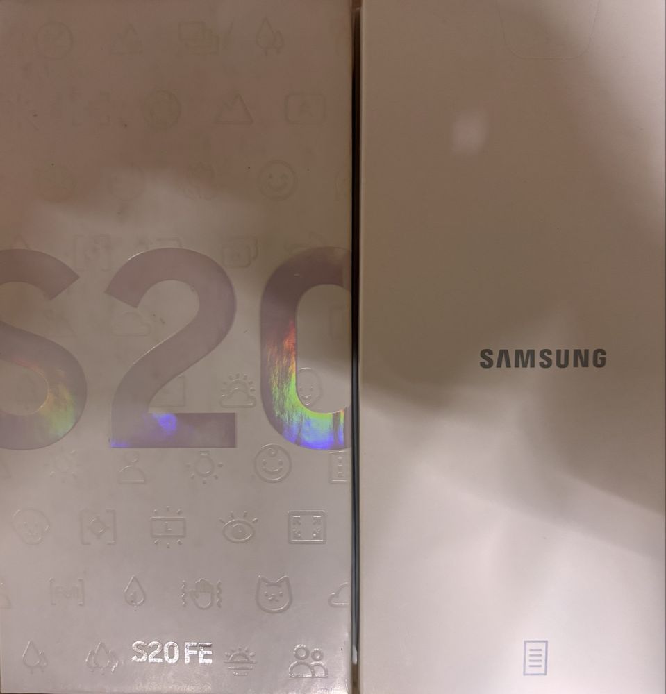 Cutie originala telefon SAMSUNG, bonus cheita GSM Samsung