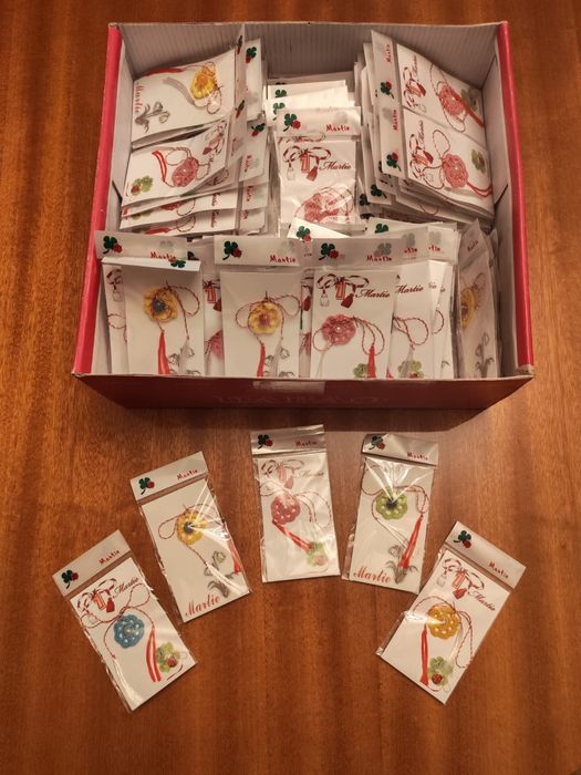Lot martisoare 740 bucati