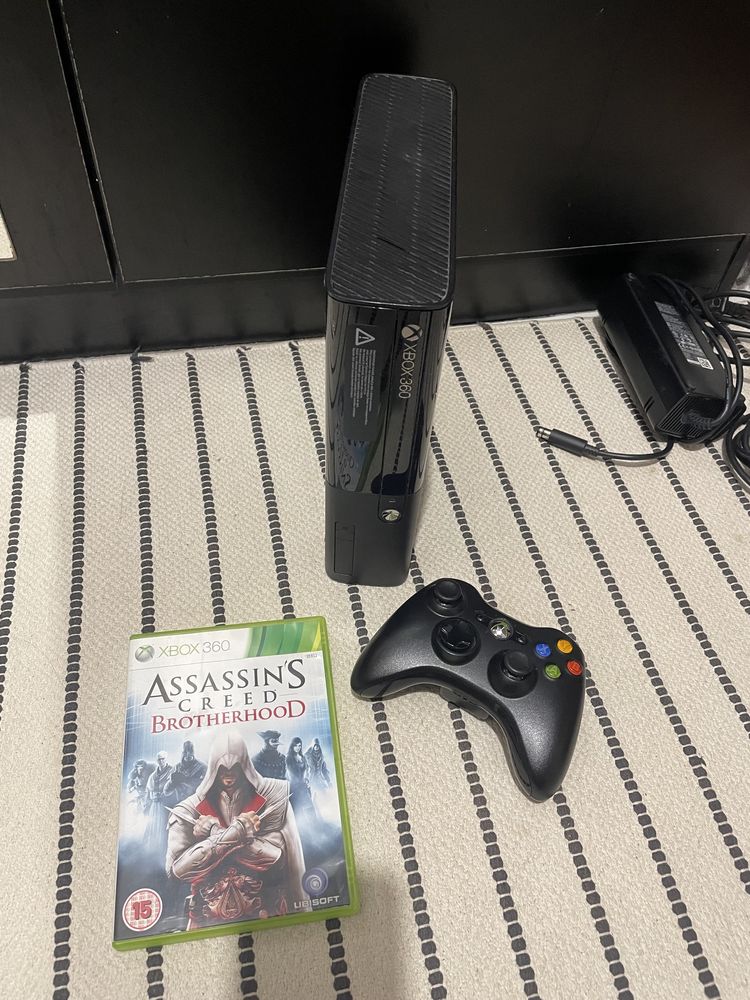 Xbox 360 E (500 GB)