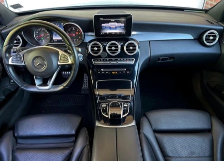 Vând Mercedes AMG,C 220!!!