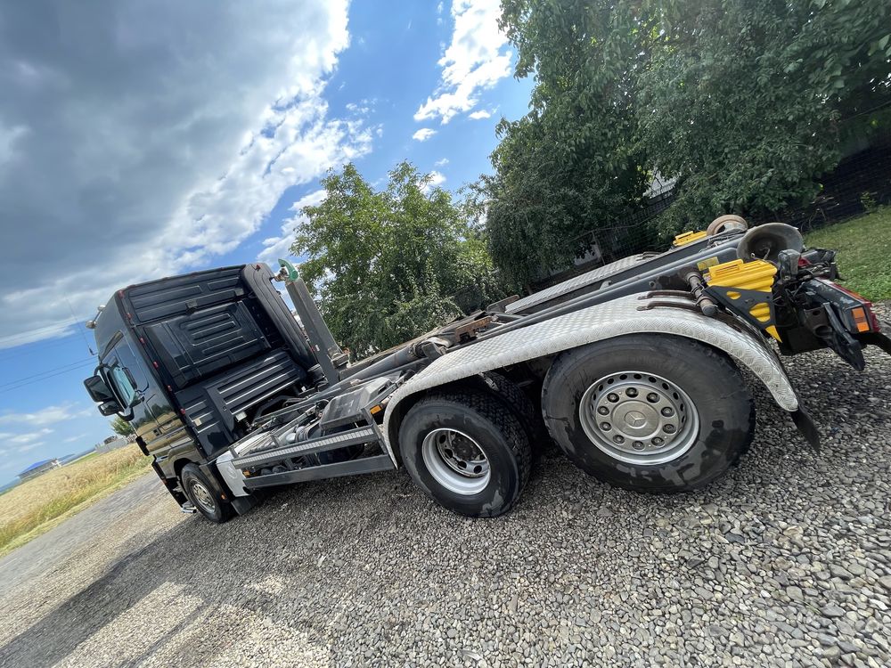 Mercedes Actros Abrollkipper