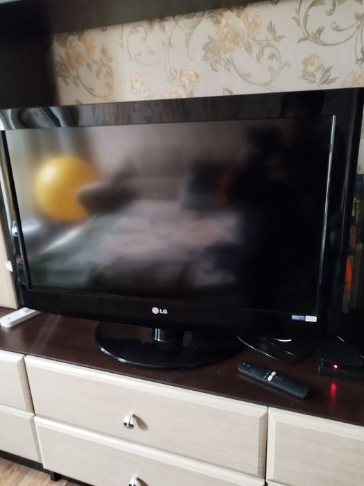 Продам тв. LG все вопросы по телефону