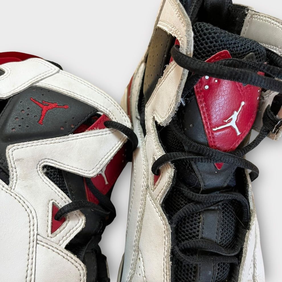 Jordan True Flight 44