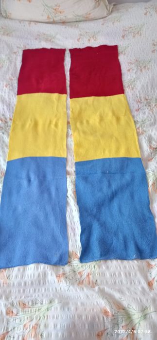 Vând fulare cu tricolorul Romaniei