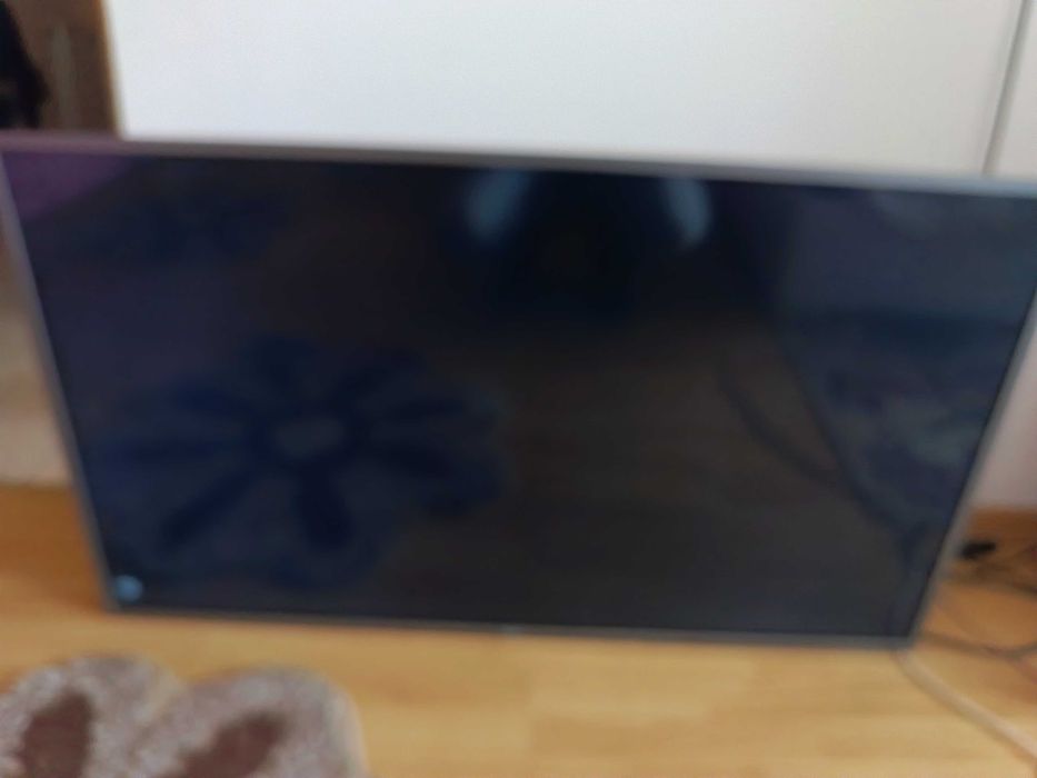 Vând tv smart philips 4k ecran defect