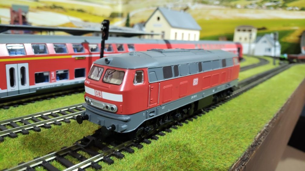 Trenulet electric locomotiva LDH BR 218 H0 piko nou