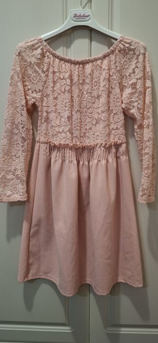 Rochie de fete  cu dantelă