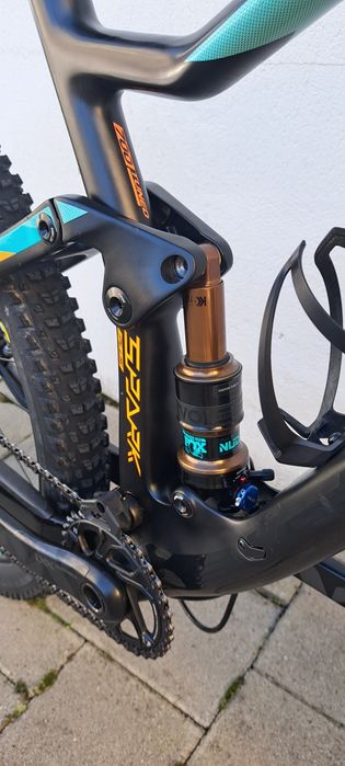 Bicicleta full suspension