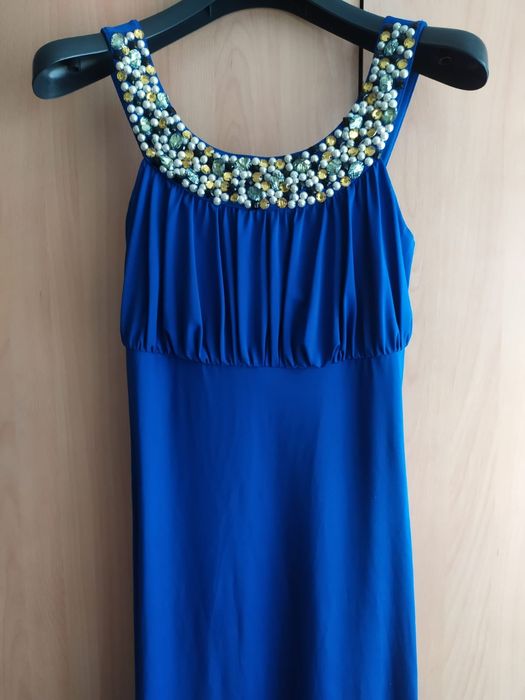 Вечернее платье в пол.