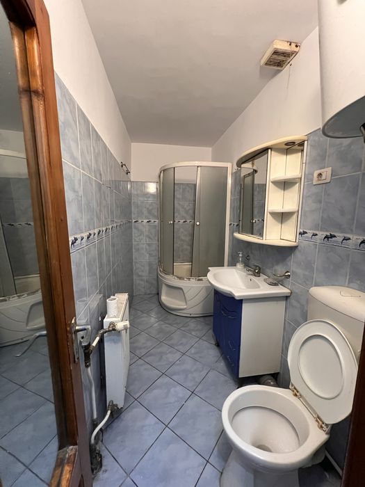 Vand apartament 2 camere