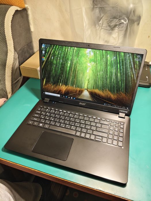 Acer Core i3 1005G1.