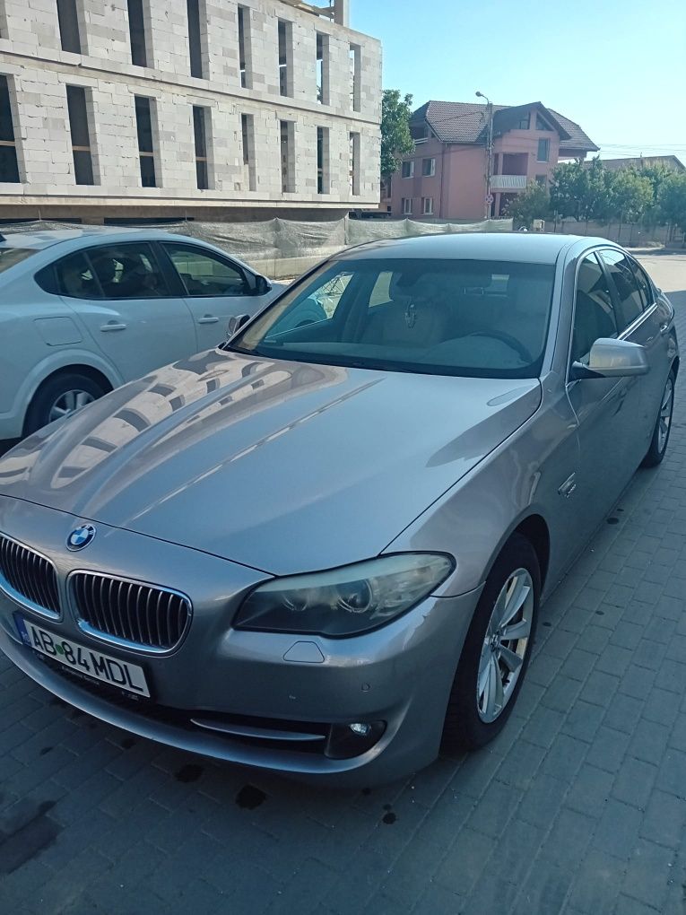 BMW 525 X DRIVE/ Limuzina