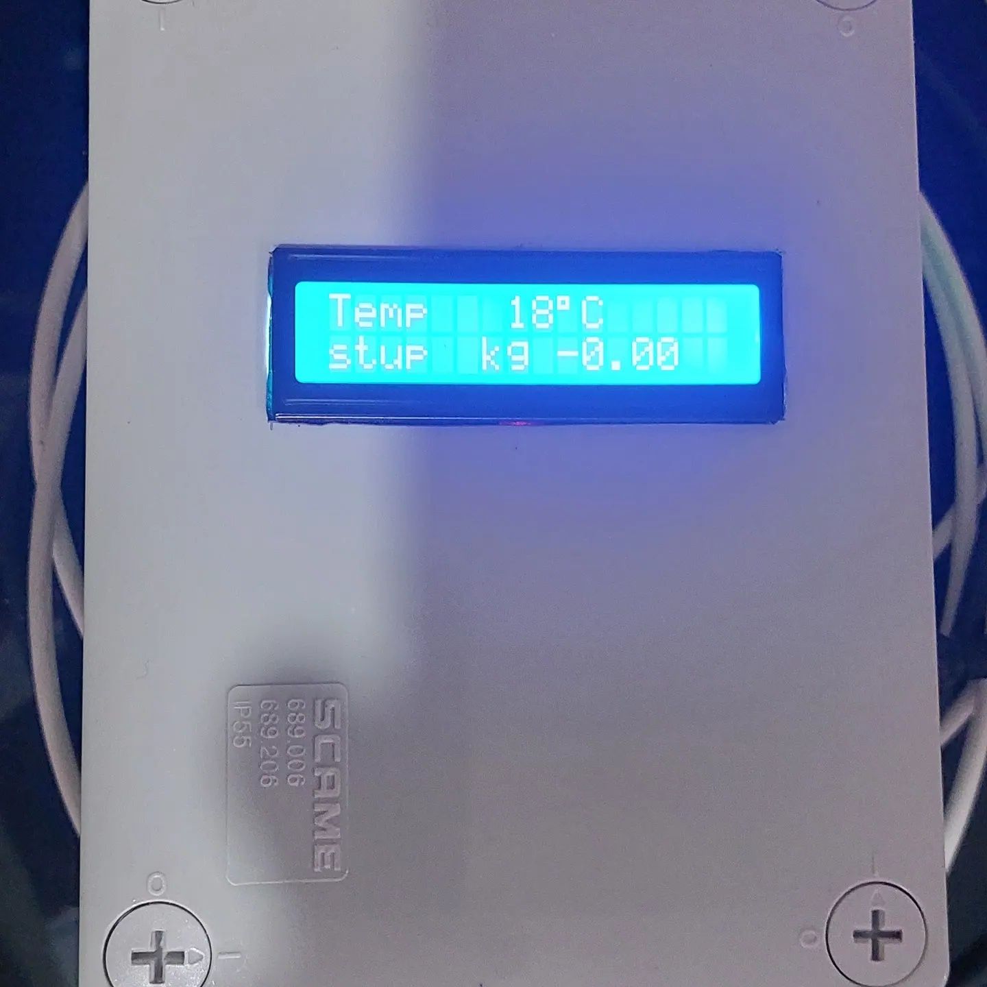 Cantar apicol cu citire prin sms și lcd