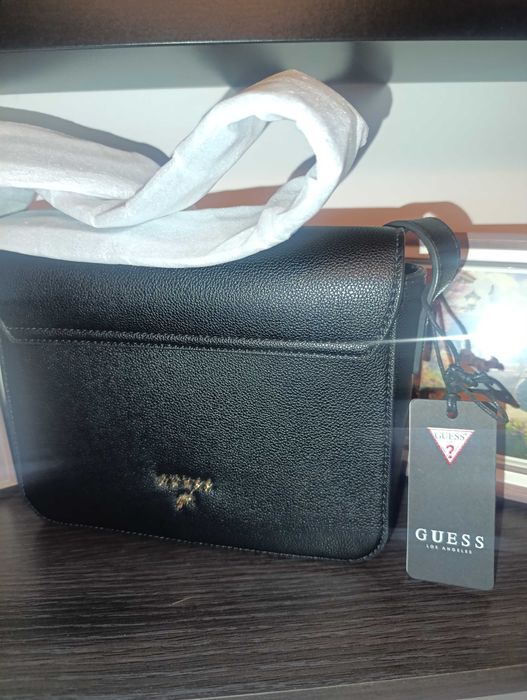 Чанта guess нова