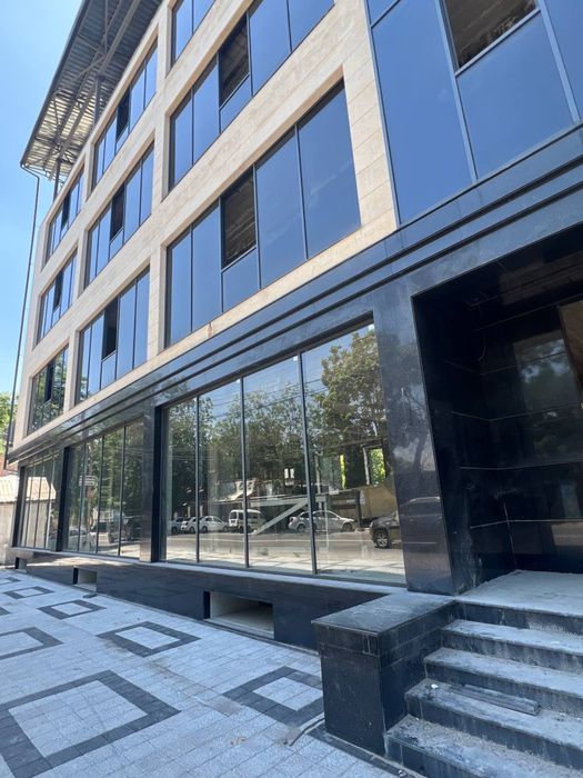 ЕВРО офис в аренду 1850 м2, на 4 сотках земли, ор-р Нукус ул Глинка